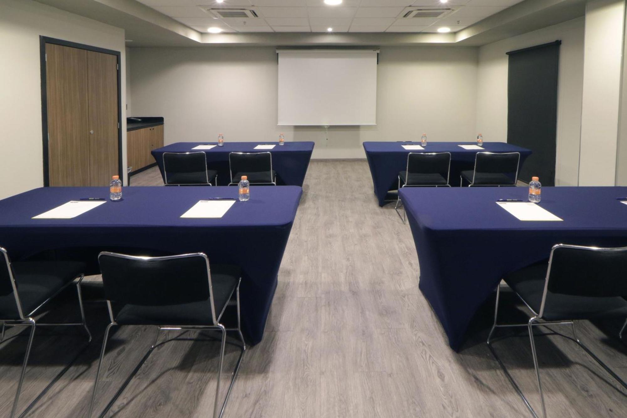 City Express Plus By Marriott Cali Colombia Exterior foto